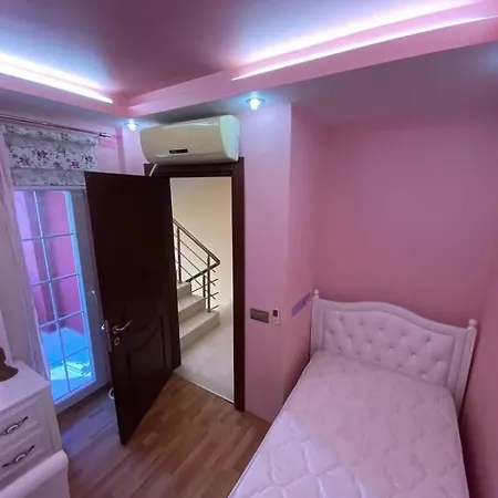 Vila Muestakil, Oezel Havuzlu, Jakuzi Ve Saunali Belek